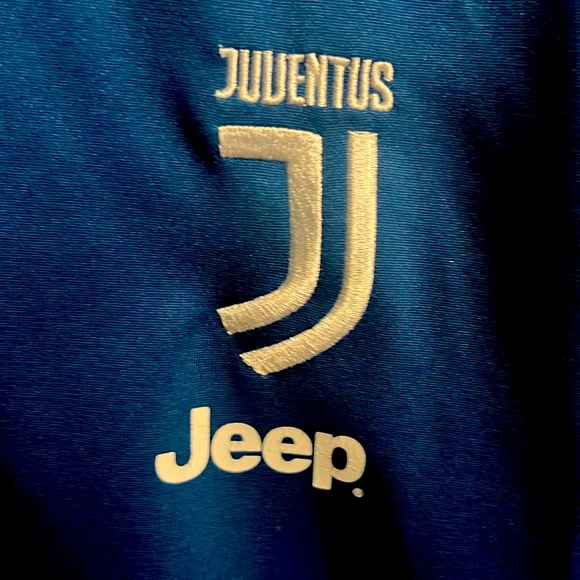 Juventus 2017-18 Adidas Long Sleeve Training Top (M) - Picture 4 of 5